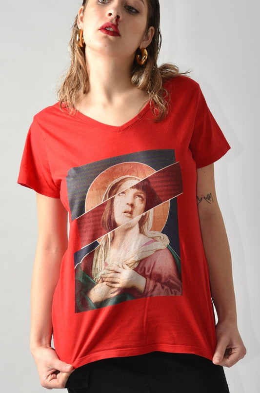 T-SHIRT CON STAMPA POP ART PULP FICTION E MADONNA